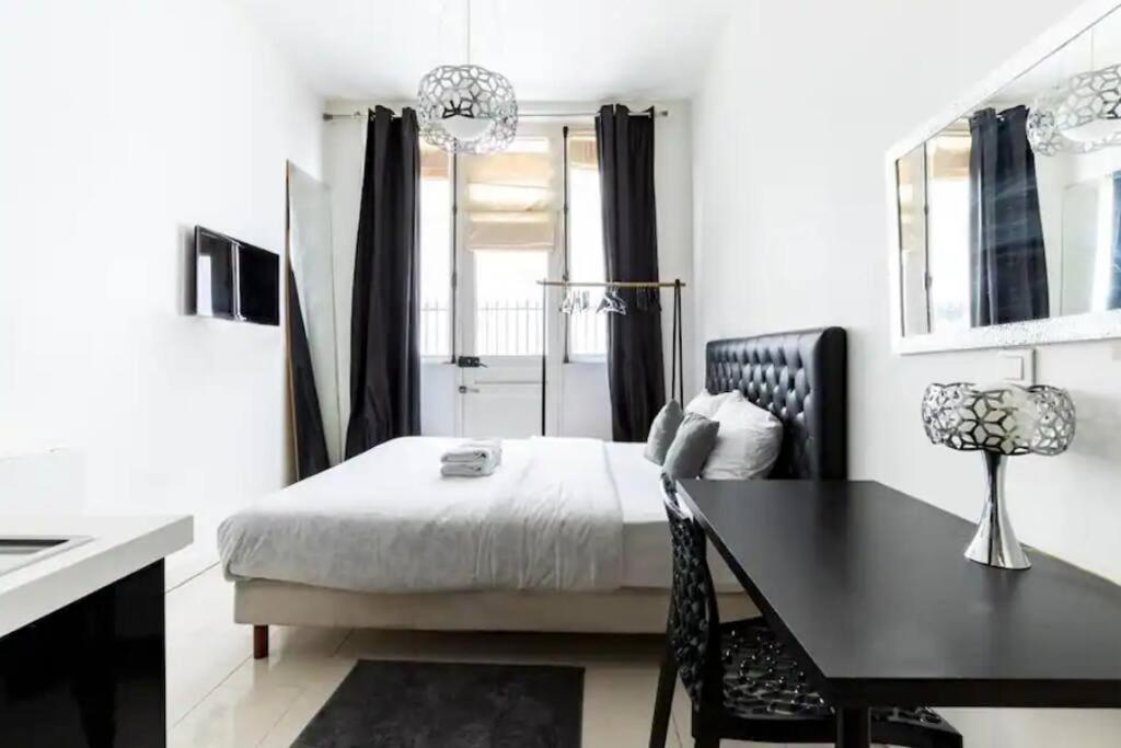 Canal St Martin : Charming Cosy Studio パリ エクステリア 写真